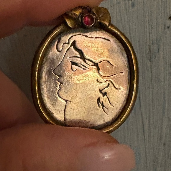 Santorini, Greece, artisan made etched silver pin with gold rim & red cabachon - Picture 2 of 13